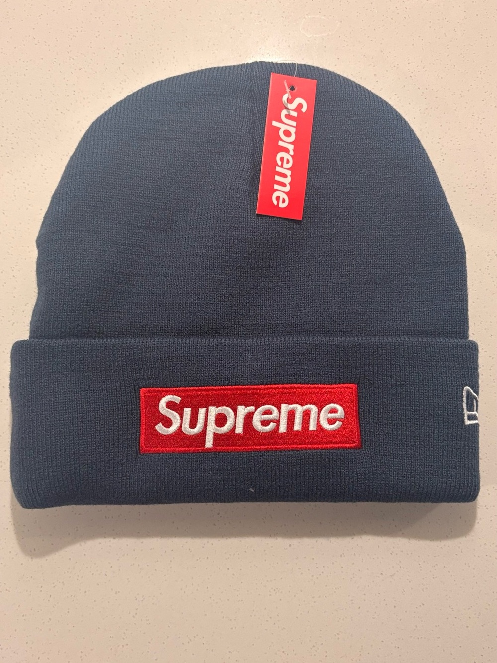 Supreme beanie🔥
Unisex👧🧒
One size✅
New with tags🏷️